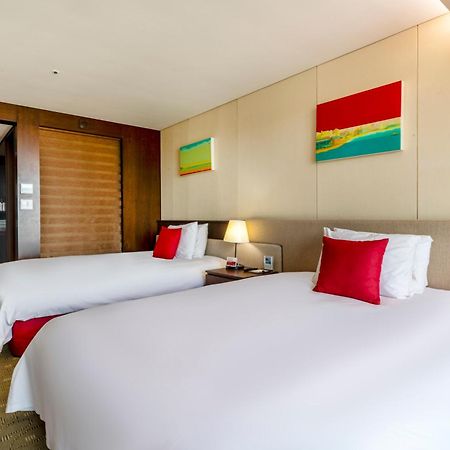 Ramada By Wyndham Jeju Hamdeok Hotel Kültér fotó