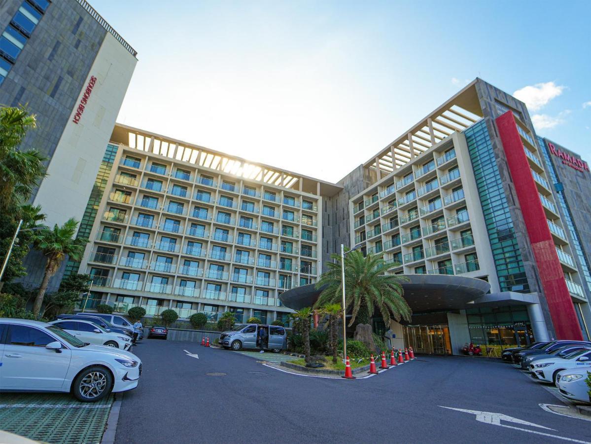 Ramada By Wyndham Jeju Hamdeok Hotel Kültér fotó