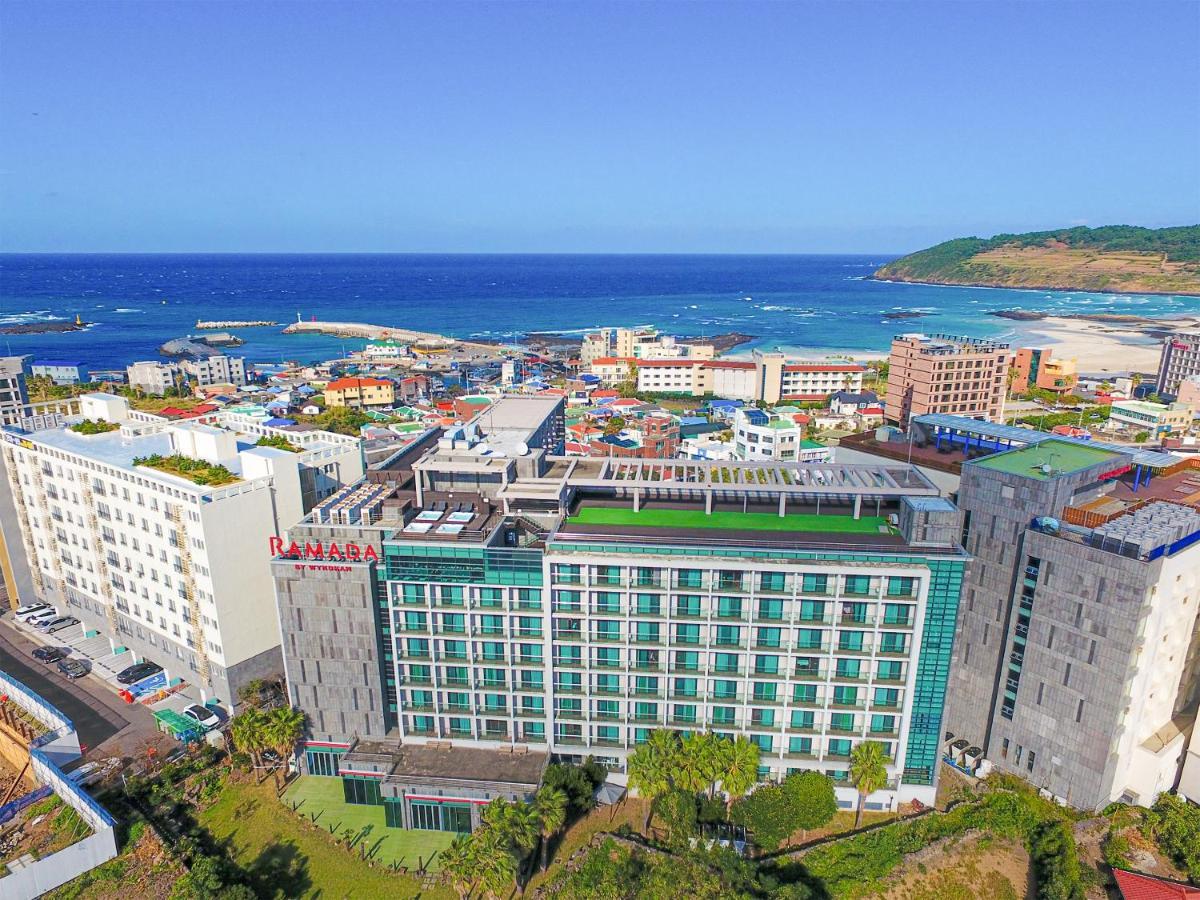 Ramada By Wyndham Jeju Hamdeok Hotel Kültér fotó