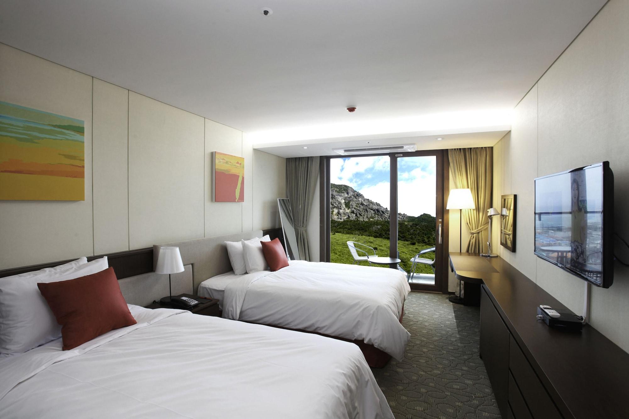 Ramada By Wyndham Jeju Hamdeok Hotel Kültér fotó