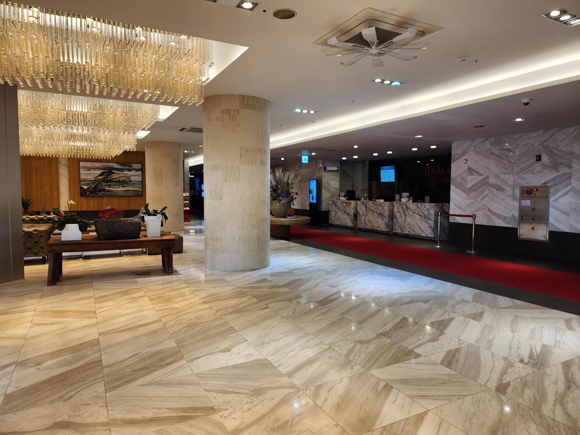 Ramada By Wyndham Jeju Hamdeok Hotel Kültér fotó