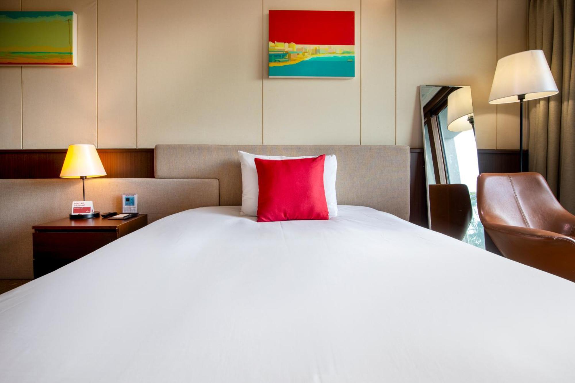 Ramada By Wyndham Jeju Hamdeok Hotel Kültér fotó