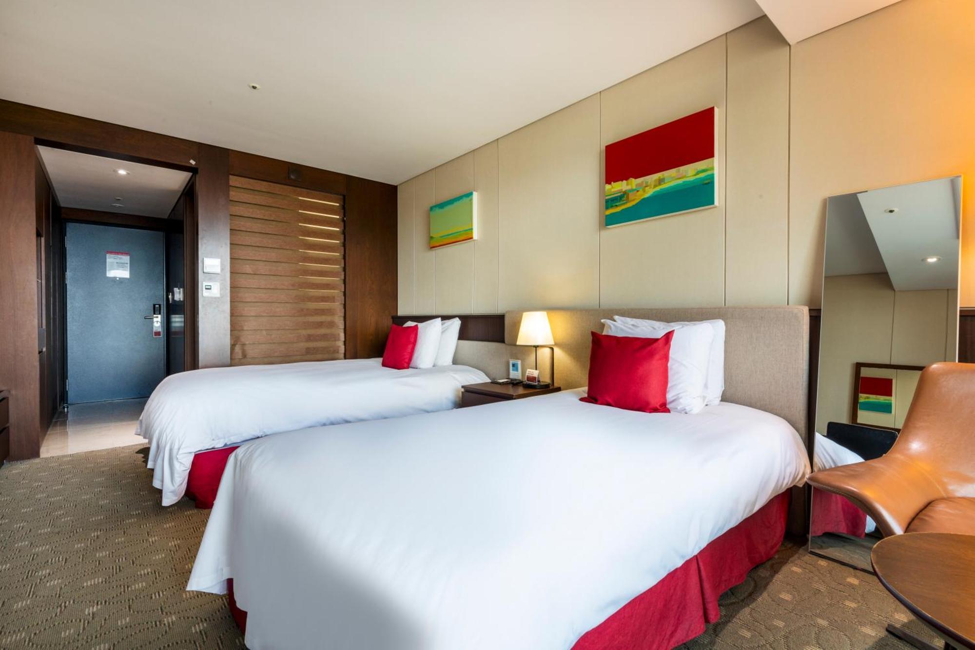 Ramada By Wyndham Jeju Hamdeok Hotel Kültér fotó