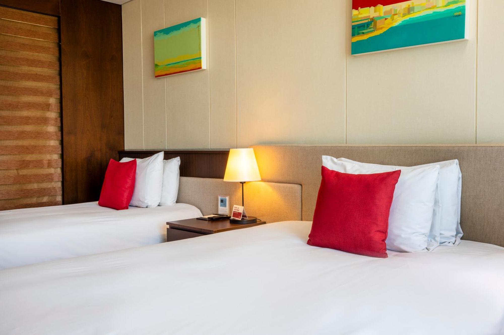 Ramada By Wyndham Jeju Hamdeok Hotel Kültér fotó