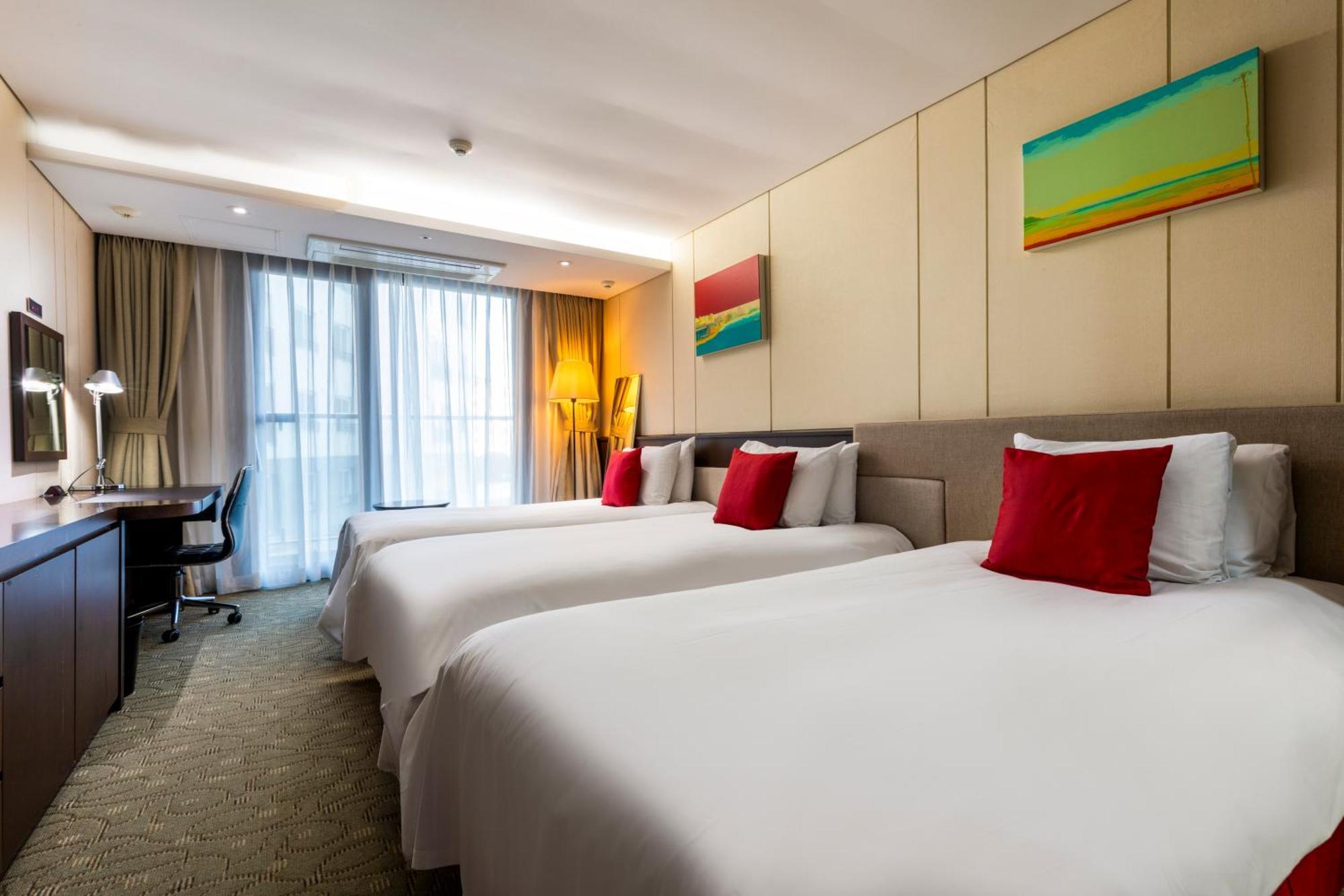 Ramada By Wyndham Jeju Hamdeok Hotel Kültér fotó
