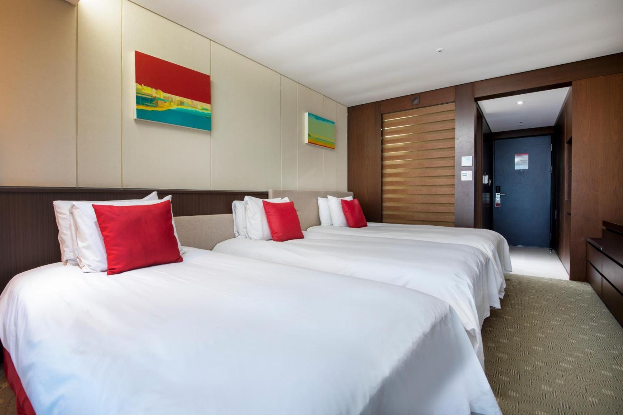 Ramada By Wyndham Jeju Hamdeok Hotel Kültér fotó